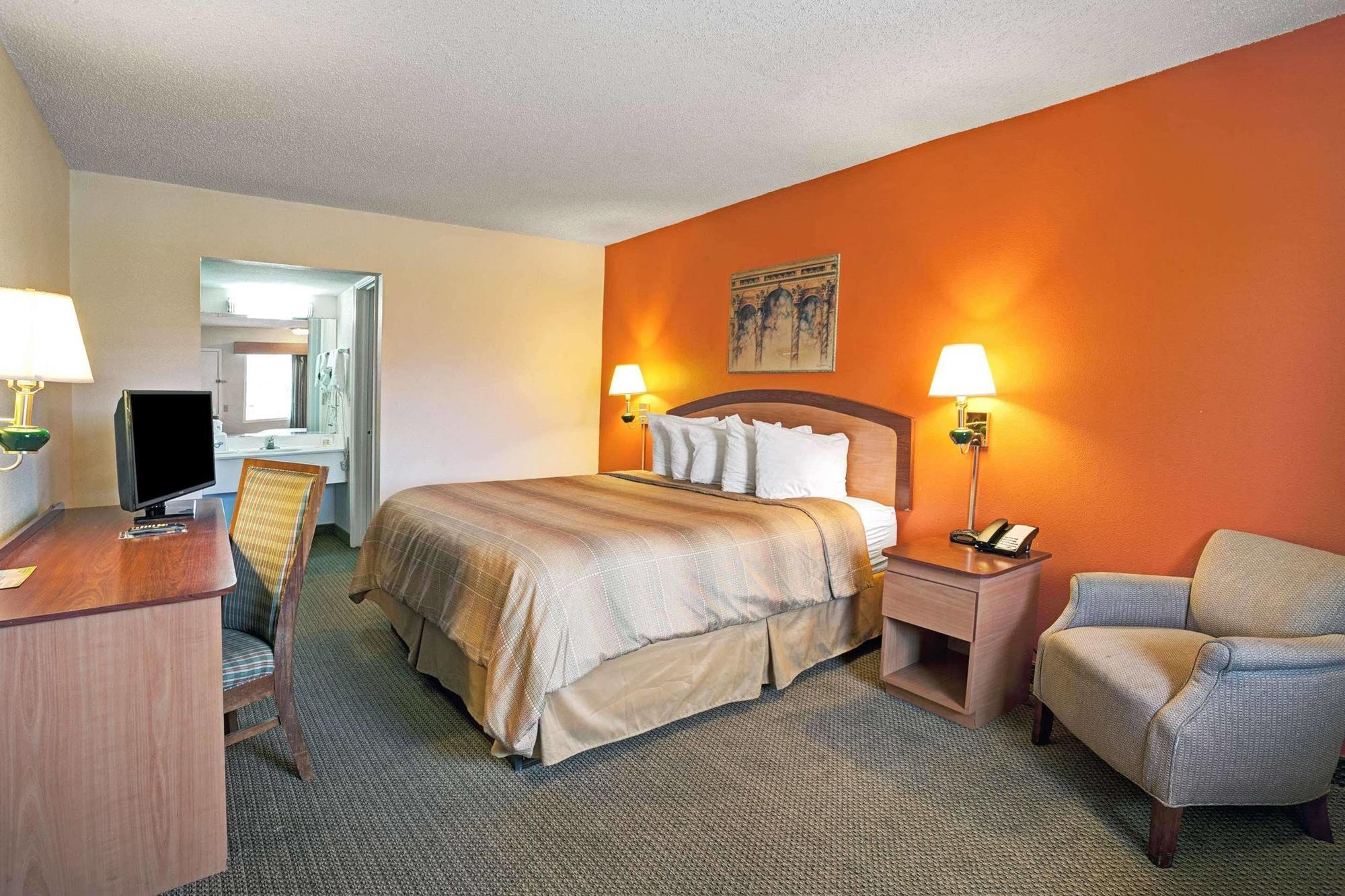 Days Inn By Wyndham Jacksonville South Memorial Hospital Esterno foto